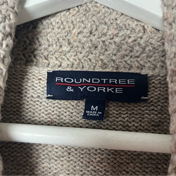 Roundtree & Yorke Wool Blend Cream Sweater Medium - Picture 5 of 12